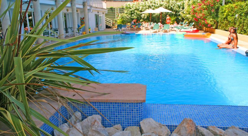Hotel Bella Mar Кала Ратхада Екстериор снимка