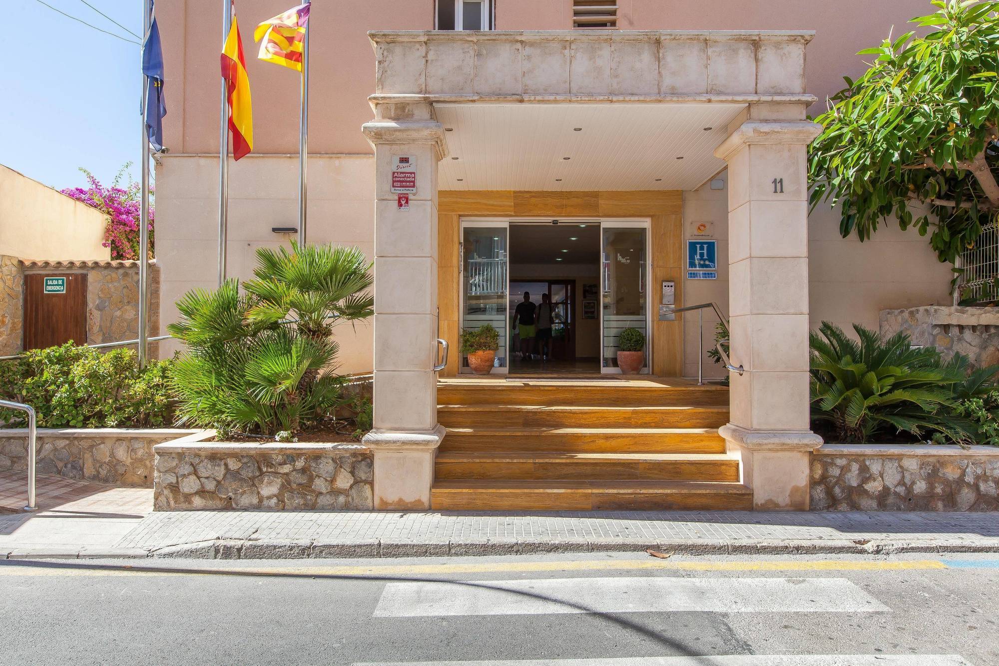 Hotel Bella Mar Кала Ратхада Екстериор снимка